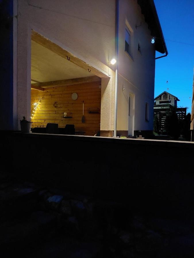 Apartman Hana Apartment Drežnik Grad Exterior foto